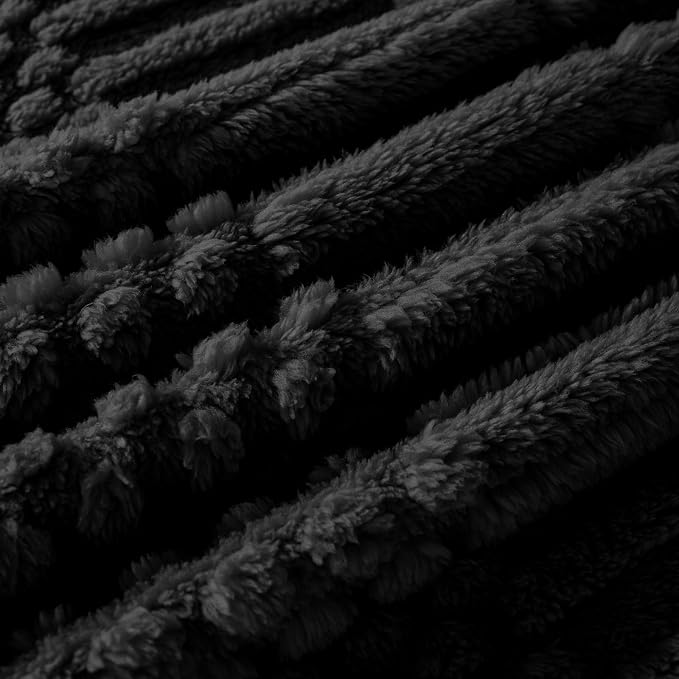 Black Throw Blanket - Soft & Fluffy Fleece, Cute & Aesthetic, Perfect for Sofa, Couch, Chair, Bed, Living Room & Bedroom, All-Season Use, Plush & Cozy Decorative Blanket 50x60