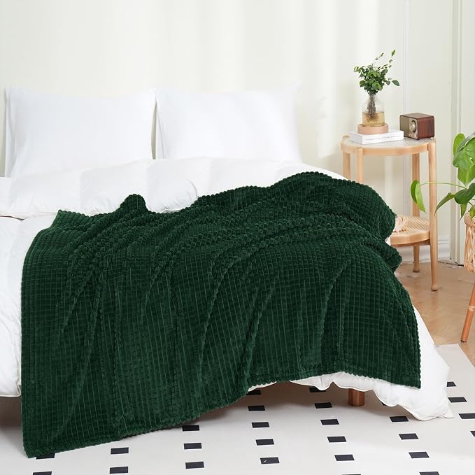 Puncuntex Fleece Throw Blanket Dark Green 60"×80" with Square Grid Design | Super Soft Plush Cozy Flannel Throw Blanket Luxury for Couch Sofa Chair