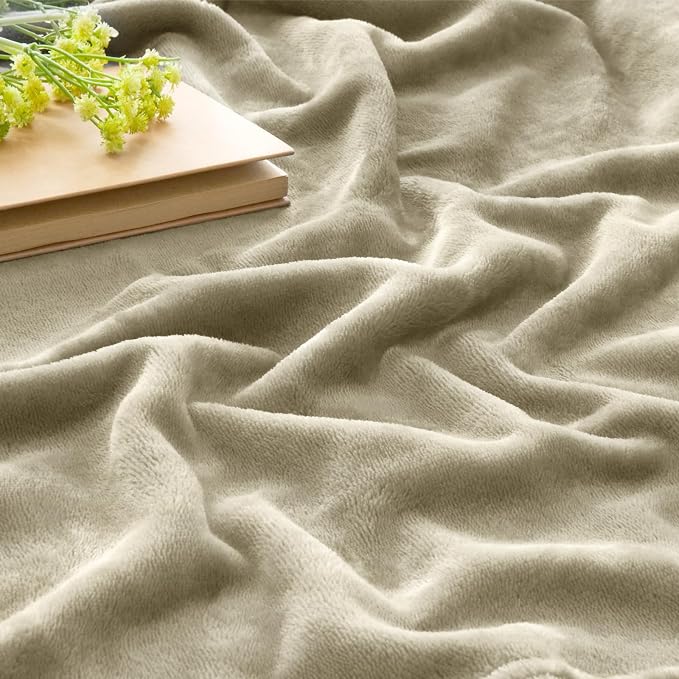 BEDELITE Fleece Blanket Soft Plush Twin Size Blanket Linen Brown 60"x80" | Ultra Soft Fleece, Plush Microfiber, Lightweight Warmth, All Season Comfort, Fade Resistant, Machine Washable, Couch Sofa Bed