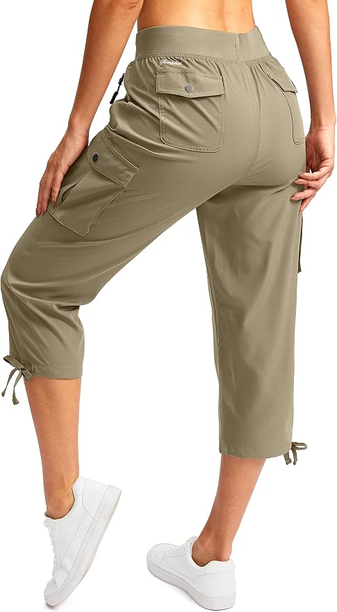 Soothfeel Women's Cargo Capris Pants with 6 Pockets Lightweight Quick Dry Travel Hiking Summer Pants for Women Casual