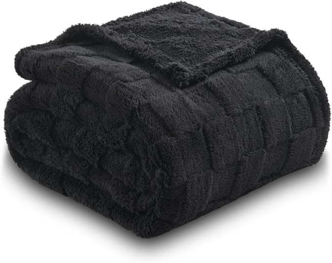 NEWCOSPLAY 3D Checkered Flannel Throw Blanket, Black Checkered, 50"x70" | Super Soft Cute Lightweight Decorative Premium Silky Fleece Blanket for Couch Sofa Bed, Gift for Women Men, All Season Use