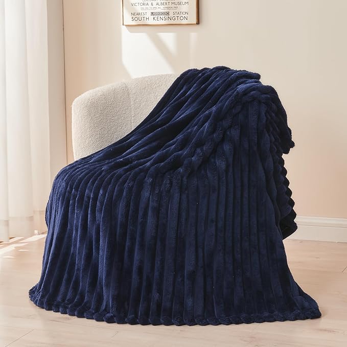 NEWCOSPLAY Super Soft King Blanket Dark Navy Premium Silky Flannel Fleece 3D Ribbed Jacquard Lightweight Bed Blanket All Season Use (Dark Navy Ribbed, King(90"x110"))