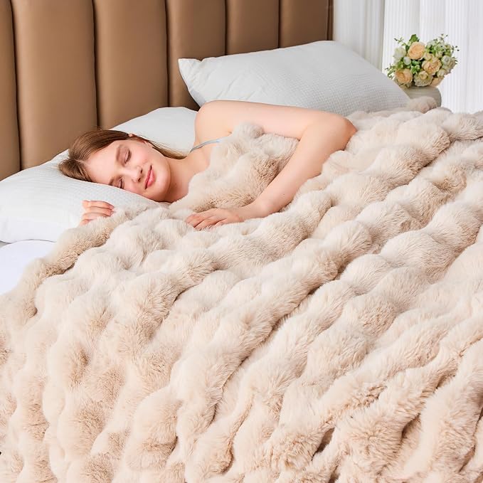 Faux Fur Throw Blanket for Couch, 1000 GSM Cozy Fuzzy Fluffy Soft Plush Thick Bubble Sherpa Blanket for Sofa Bedroom Living Room, Mothers Day Birthday Gifts for Women Home Decor
