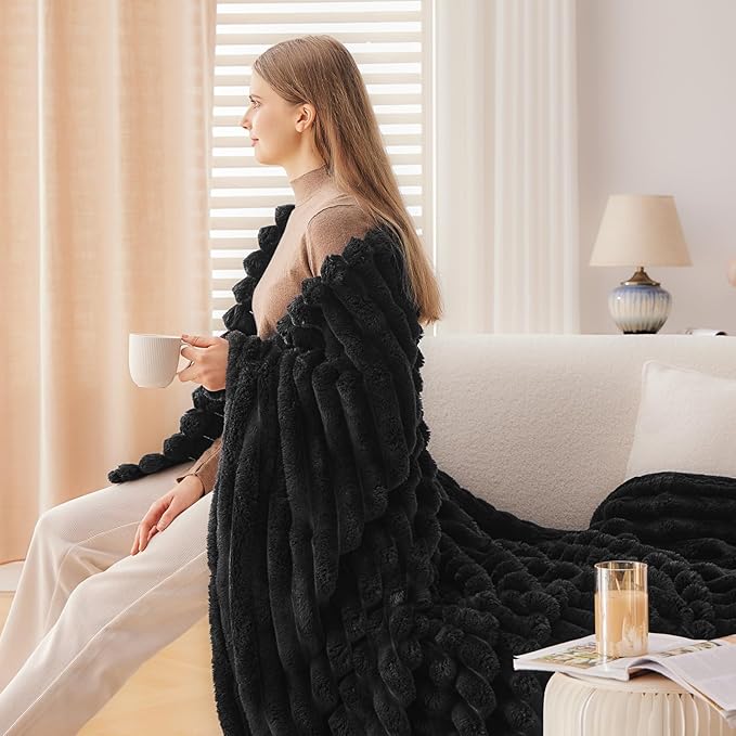 NEWCOSPLAY Super Soft Queen Blanket Black Premium Silky Flannel Fleece 3D Ribbed Jacquard Lightweight Bed Blanket All Season Use (Black Ribbed, Queen(90"x90"))