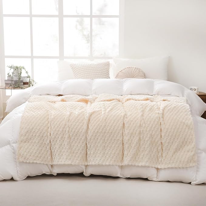 Puncuntex Cream White Throw Blanket 60"×80" Fuzzy 3D Jacquard Decorative | Flannel Fleece Super Soft Plush Cozy Blanket for Couch Sofa Chair Lightweight