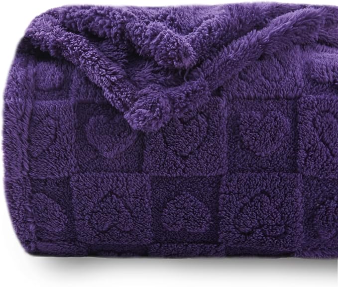 NEWCOSPLAY 3D Heart Checkered Flannel Throw Blanket, Purple Heart, 50"x70" | Super Soft Cute Lightweight Decorative Premium Silky Fleece Blanket for Couch Sofa Bed, Gift for Women Men, All Season Use