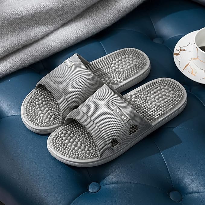 Acupressure Massage Slippers for Plantar Fasciitis for Women Acupuncture Slippers Arthritis Neuropathy Pain Relief Non-Slip Massage Sandals Women Stress Relief Gifts for Bath (US Men 6.5-7.5, Grey)