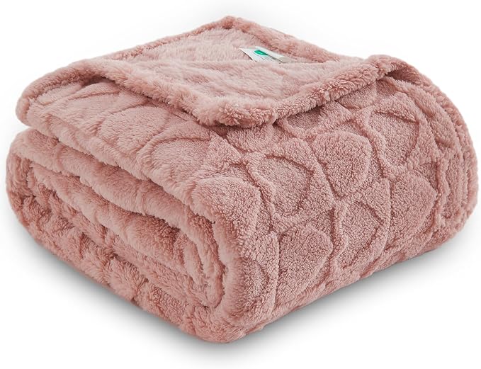 NEWCOSPLAY 3D Heart Checkered Flannel Queen Blanket, Dusty Pink, 90"x90" | Super Soft Cute Lightweight Decorative Premium Silky Fleece Blanket for Couch Sofa Bed, Gift for Women Men, All Season Use