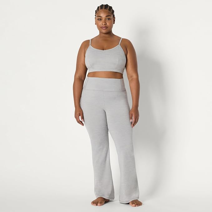 Amazon Essentials Women's Active FormFlex Buttery Soft Light Support Heathered Spaghetti Strap Yoga Sports Bra
