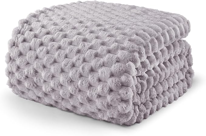 Exclusivo Mezcla 3D Fleece Queen Size Blanket for Bed, Light Grey | Extra Soft Fuzzy Plush Lightweight Bed Blankets, Cozy Fluffy Decorative Blankets for All Seasons, 90x90 Inches