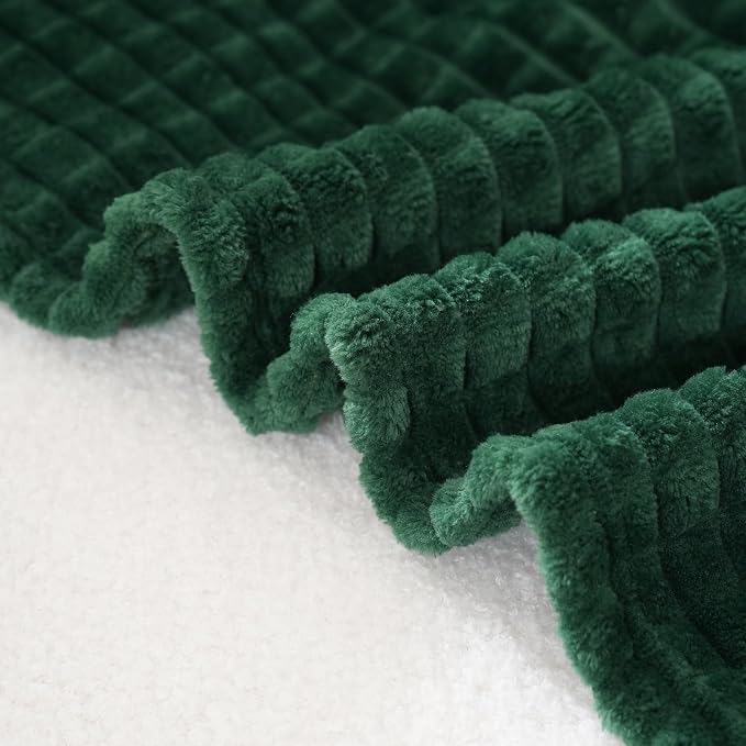 Puncuntex Fleece Throw Blanket Dark Green 50"×70" with Square Grid Design | Super Soft Plush Cozy Flannel Throw Blanket Luxury for Couch Sofa Chair