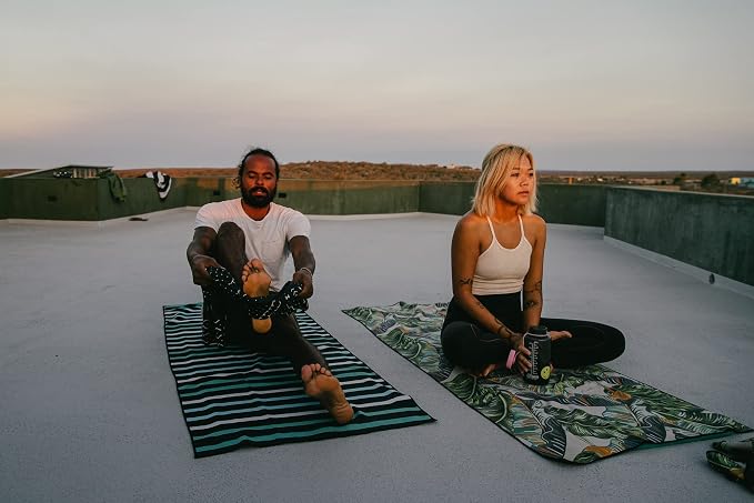Nomadix Original Towel - Perfect for Beach, Pool, Travel, Camping, Yoga - Made with Recycled Materials - Super Absorbent - Sand Resistant - Banana Leaf Green - 72.5x30