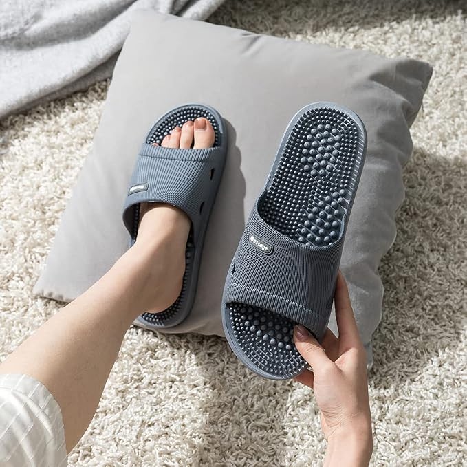 Acupressure Massage Slippers for Plantar Fasciitis for Women Acupuncture Slippers Arthritis Neuropathy Pain Relief Non-Slip Massage Sandals Women Stress Relief Gifts for Bath (Men 8.5-9.5, Dark Gray)