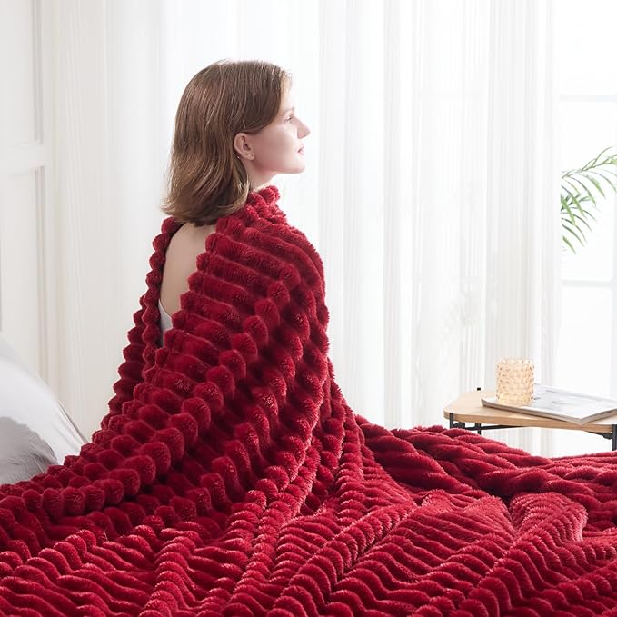 NEWCOSPLAY Super Soft Queen Blanket Red Premium Silky Flannel Fleece 3D Ribbed Jacquard Lightweight Bed Blanket All Season Use (Red Ribbed, Queen(90"x90"))
