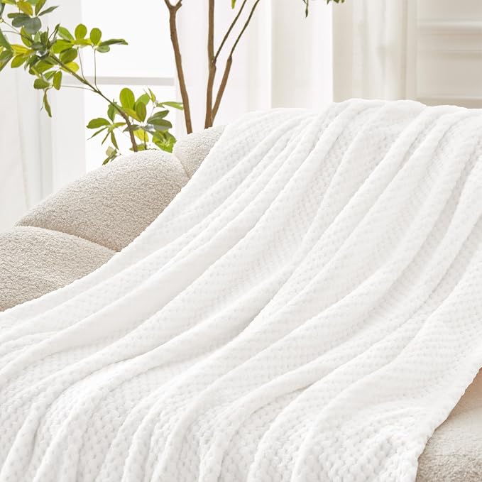 Exclusivo Mezcla Large Waffle Fleece Throw Blanket for Couch, White | Lightweight Soft Blanket for Sofa, Bed, Living Room, Plush Fluffy Throw for Home Decor, Travel, All Season, 50x70 Inches
