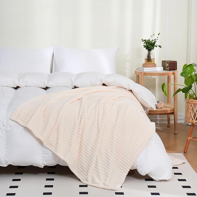 Puncuntex Fleece Throw Blanket Cream White 50"×60" with Square Grid Design | Super Soft Plush Cozy Flannel Throw Blanket Luxury for Couch Sofa Chair