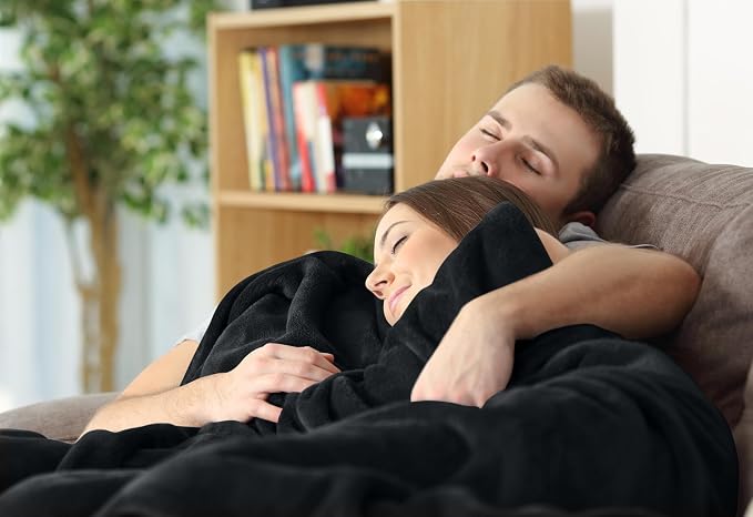 Utopia Bedding Ultra Soft Fleece Bed Blanket Twin Size Black (60x80 Inches) | Microfiber Plush Warm Lightweight Breathable Cozy Blanket Anti-Static, All Season Use, Gift for Women and Men