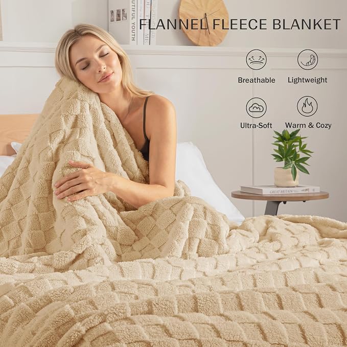Exclusivo Mezcla 3D Checkered Fleece Twin Blanket for Bed, Camel | Super Soft and Cozy Fluffy Bed Blanket, Cute Fuzzy Blanket for Teens Back to School, Dorm Essentials, All Season, 60"x80"