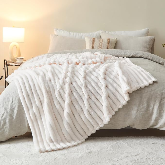 NEWCOSPLAY Super Soft Twin Blanket Ivory Premium Silky Flannel Fleece 3D Ribbed Jacquard Lightweight Bed Blanket All Season Use (Ivory Ribbed, Twin(60"x80"))