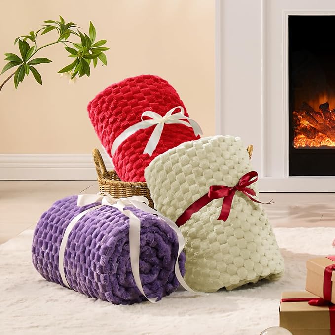 BEDELITE Red Twin Blanket for Couch, Soft Cozy Gifts for Women, 60 * 80 | 3D Jacquard Decorative Fleece Blanket, Super Soft Plush Throws, Cute Birthday Gift for Women & Men, Suitable for All Seasons