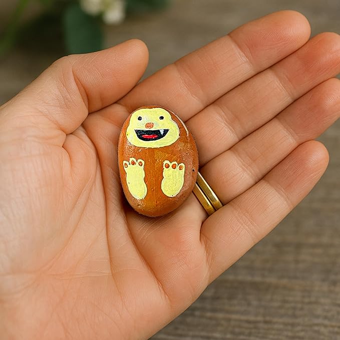 Pocket Bigfoot Pebble – Emotional Support Pocket Hug Gift – Reeses Gift Idea, Accessories & Decor – Funny Encouragement Stone for Anxiety Relief, Friends, Coworkers, Teens, Boyfriend, Girlfriend, Couples (Big foot Hug)