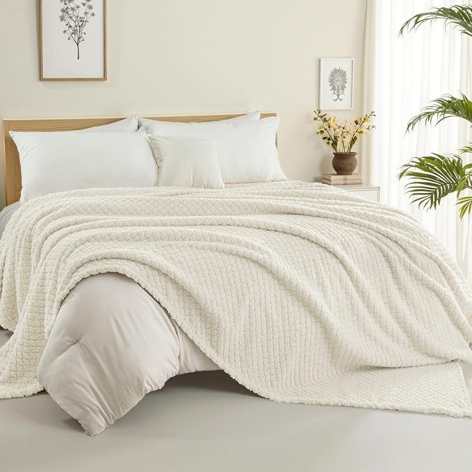 Exclusivo Mezcla Soft Fleece Twin Size Blanket for Bed, Ivory | Jacquard Lightweight Cozy Bed Blanket, Breathable Decorative Fuzzy Textured All Season Use, 60x80 Inches