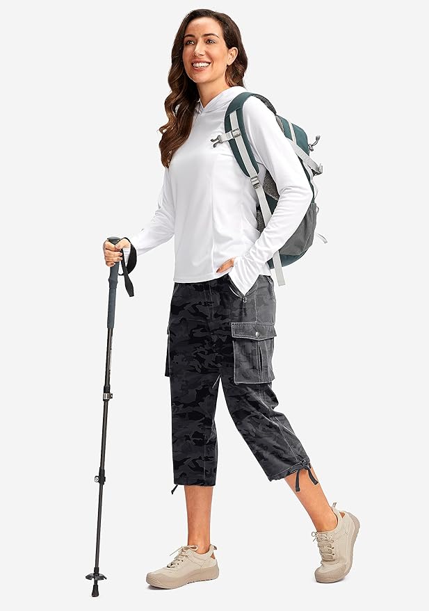 Soothfeel Women's Cargo Capris Pants with 6 Pockets Lightweight Quick Dry Travel Hiking Summer Pants for Women Casual