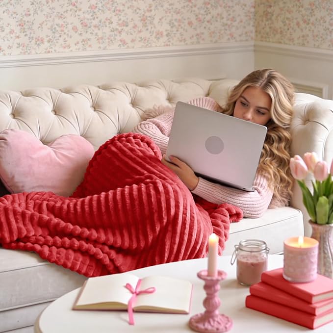 BEDELITE 3D Ribbed Jacquard Red Fleece Throw Blanket for Couch, 50x60 Inch | Soft Warm Decorative Fluffy Blanket, Cozy Plush Lightweight Fuzzy Throw Blanket for Bed Sofa Home Room Decor, Gift for Women