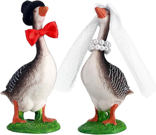 Honeydak Goose Couple Wedding Cake Topper Handmade Goose Figurines Animals Figures Decoration for Wedding Cake Ornament, Bride & Groom Engagement Anniversary, Funny Couple Statue (Stylish)