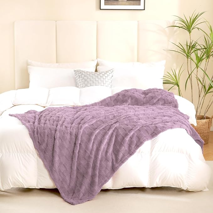Light Purple Throw Blanket 60”×80”Checkered Design for Couch | Super Soft Cozy Plush Microfiber 3D Square Pattern Fleece Flannel Blanket for Sofa Bed Lightweight for Adults,Women