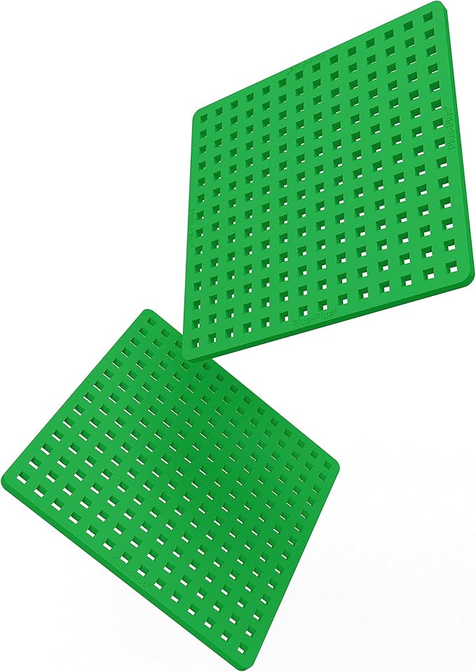 PLUS PLUS – Green Baseplate Duo – Base Accessory for Building and displaying Creations, 4.5 X 4.5 inches, Construction Building STEM | STEAM Toy for Kids