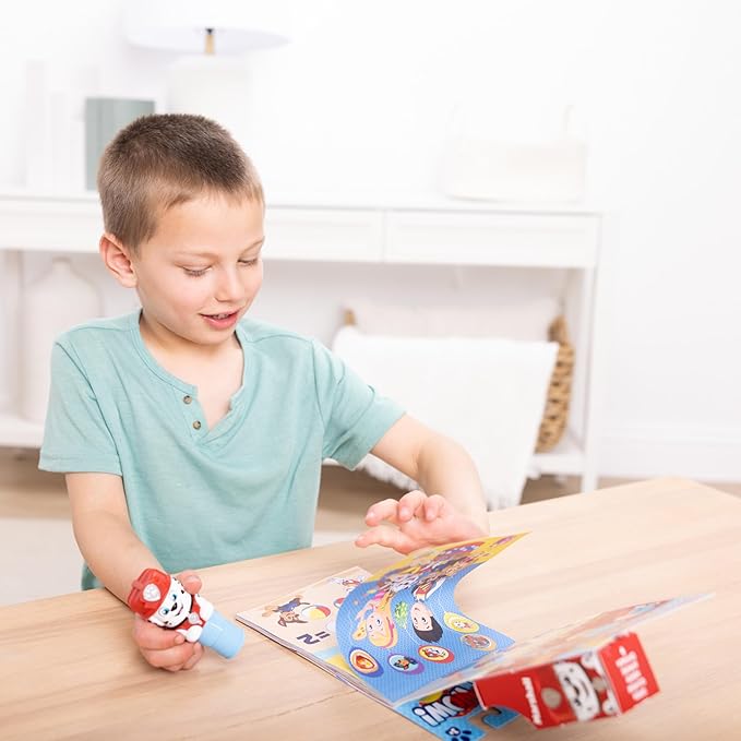Melissa & Doug Sticker Wow!™ 24-Page Activity Pad and Sticker Stamper, 300 Stickers, Arts and Crafts Fidget Toy Collectible Character – PAW Patrol Marshall - FSC Certified