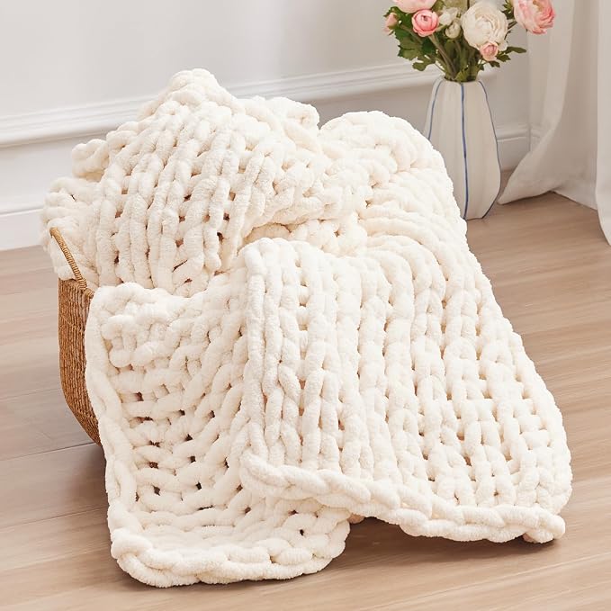 Negwoo Chunky Knit Throw Blanket, Knitted Throw Chenille Yarn, 30"*40" | Soft Thick Cable Knitted Blankets, Handmade Big Thick Blanket, Machine Washable Cute Comfy Blanket for Home Decor,Cream White