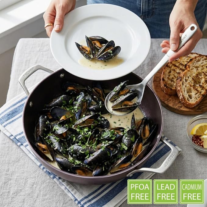 TECHEF - Art Pan Collection, 5 Qt / 12-in Nonstick All Purpose Chef Pan with Cover, Made in Korea (5-quart Chef Pan)