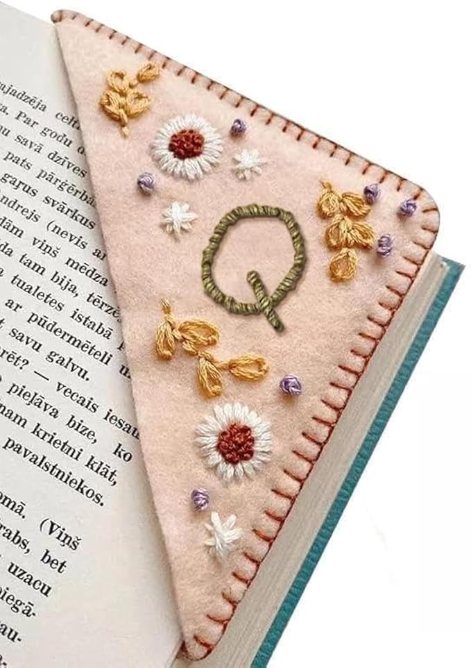 MOTEERLLU Personalized Hand Embroidered Corner Bookmark,Felt Triangle Page Stitched Handmade Bookmark,Unique Cute Flower Letter Embroidery Bookmarks Accessories for Book Lovers(Spring-q)