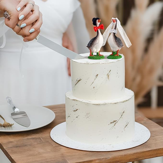 Honeydak Goose Couple Wedding Cake Topper Handmade Goose Figurines Animals Figures Decoration for Wedding Cake Ornament, Bride & Groom Engagement Anniversary, Funny Couple Statue (Stylish)