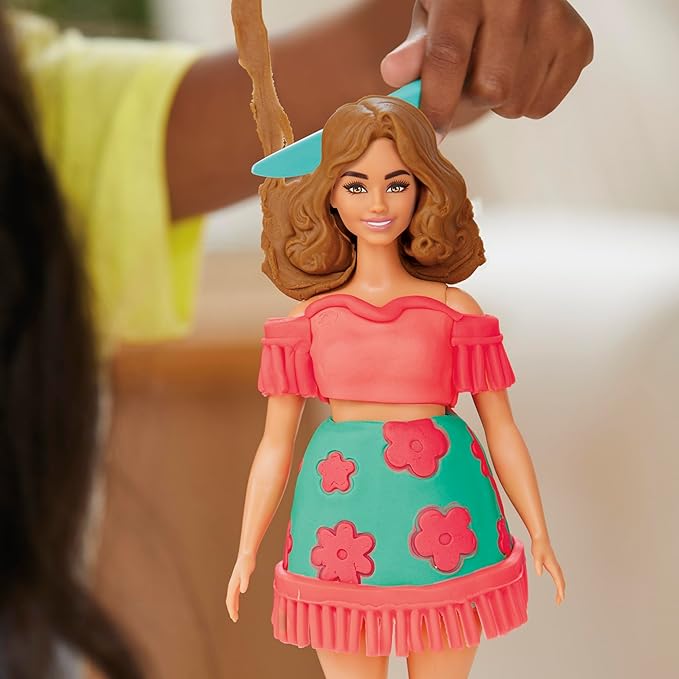 Play-Doh Barbie Florals and Fringe Set, Make Doll Clothes with Modeling Compound & 9 Fashion Accessories, Arts & Crafts for Girls & Boys 5+