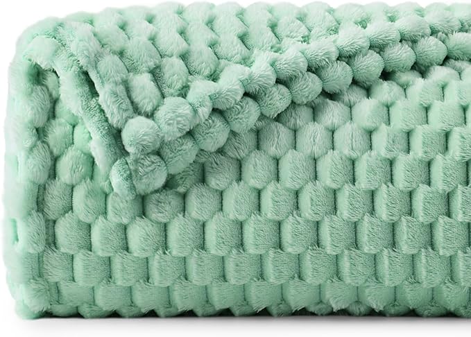 BEDELITE Mint Green Throw Blanket for Couch, Soft Gifts for Women, 50 * 60 | 3D Jacquard Decorative Fleece Blanket, Super Soft Plush Throws, Cute Birthday Gift for Women & Men, Suitable for All Seasons