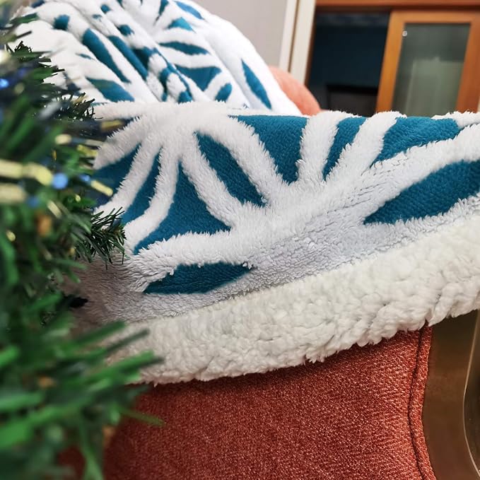 LOMAO Sherpa Fleece Blanket Fuzzy Soft Throw Blanket Dual Sided Blanket for Couch Sofa Bed (Teal, 51"x63")