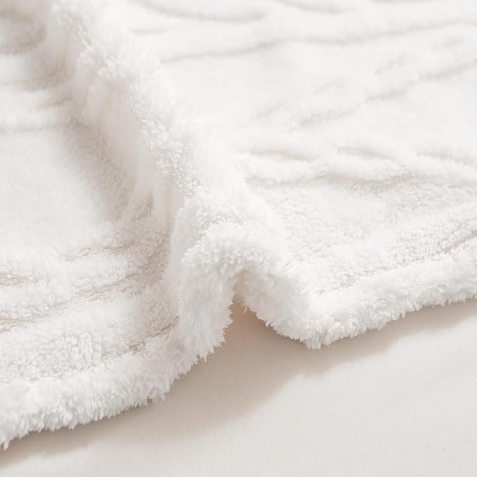 YUSOKI Sherpa Fleece Queen Size Blanket, Ivory, 90"x90" | 3D Stylish Design,320GSM, Non-Shedding, Lightweight for All Season Use, stays fluffy after repeated washes, Perfect Gifts