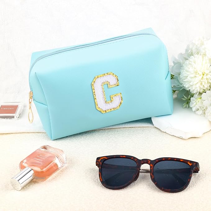 URSKYTOUS Gifts for Girls Initial Makeup Bag Personalized Cosmetic Bag with Zipper Cute Travel Toiletry Bag Waterproof PU Preppy Makeup Pouch Birthday Gift for Teen Girls Women(Blue C)