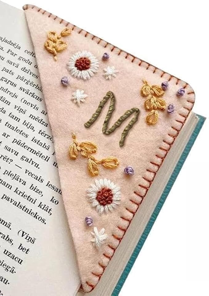 MOTEERLLU Personalized Hand Embroidered Corner Bookmark,Felt Triangle Page Stitched Handmade Bookmark,Unique Cute Flower Letter Embroidery Bookmarks Accessories for Book Lovers(Spring-m)