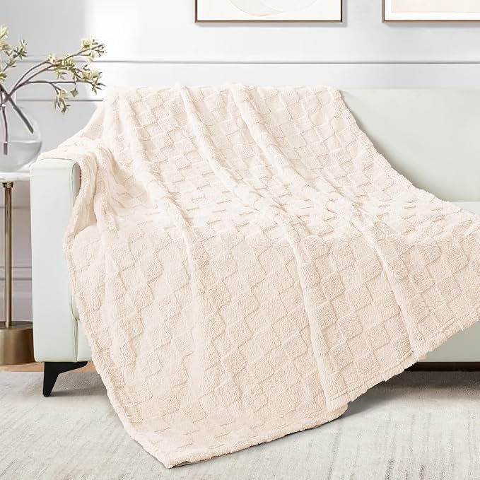 Exclusivo Mezcla 3D Checkered Fleece Throw Blanket for Couch, Ivory | Super Soft and Cozy Fluffy Throw, Lightweight and Breathable, Cute Fuzzy Blanket for Sofa, Home Decor, All Season, 50"x60"
