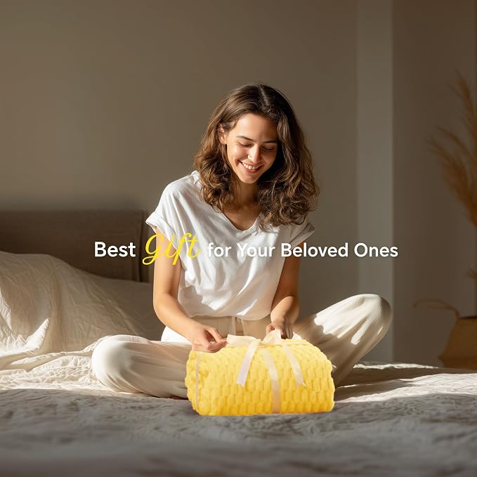 BEDELITE Light Yellow Twin Blanket for Couch, Cozy Gifts for Women, 60 * 80 | 3D Jacquard Decorative Fleece Blanket, Super Soft Plush Throws, Cute Birthday Gift for Women & Men, Suitable for All Seasons