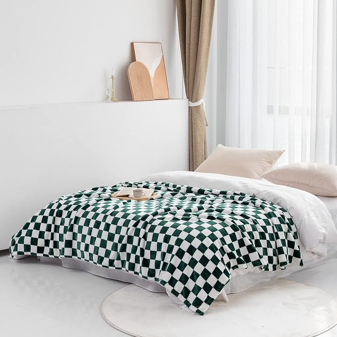 LOMAO Throw Blankets Flannel Blanket with Checkerboard Grid Pattern Soft Throw Blanket for Couch, Bed, Sofa Luxurious Warm and Cozy for All Seasons (Green, 50"x60")
