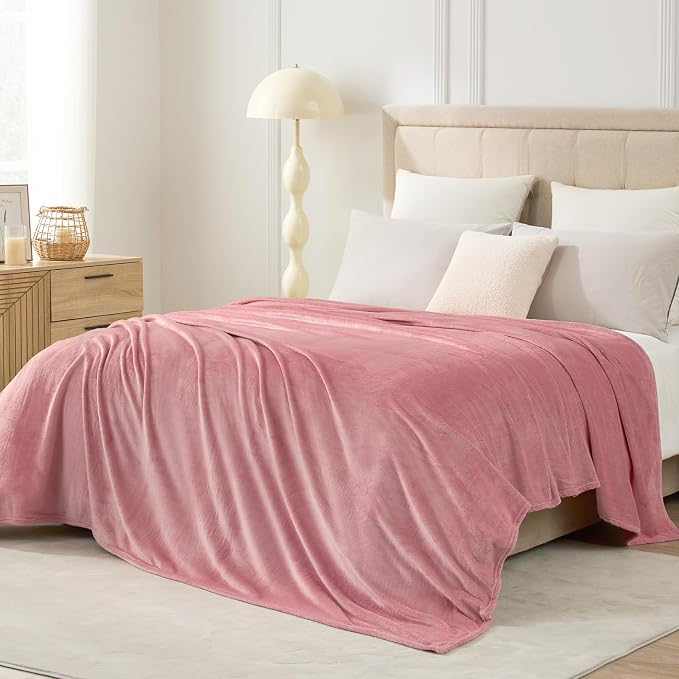 Hansleep Throw XL Fuchsia Fleece Blanket, Soft Flannel Bed Blanket | Fuzzy Cozy Blanket 50x70 Inches, Multi-use for Bed, Sofa, Couch, Travel, Camping, All Season Warm Lightweight Cover