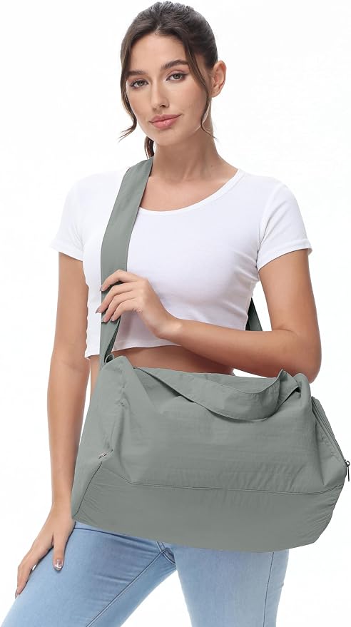 Small Gym Bag for Women with Shoes Compartment, Stylish Duffle Travel Bag for Plane, Lightweight Duffle Bag for Women & Men, Sport Gym Tote Bag with Wet Pocket for Yoga, Pilates, Swimming