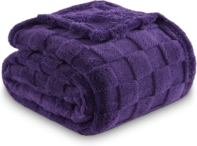 NEWCOSPLAY 3D Checkered Flannel King Blanket, Purple Checkered, 90"x110" | Super Soft Cute Lightweight Decorative Premium Silky Fleece Blanket for Couch Sofa Bed, Gift for Women Men, All Season Use