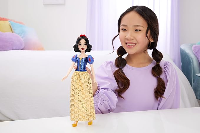 Mattel Disney Princess Snow White Doll in Sparkling Fashion with Removable Skirt, Hairband and Shoes, Posable & Collectible, Inspired by Movie
