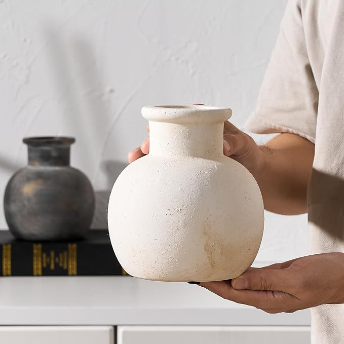 SIDUCAL Ceramic Rustic Farmhouse Vase | 6 Inch Pottery Decorative Boho Flower Vase for Home Decor, Table, Living Room, Bathroom Decoration, Shelf Decor, Mantel, Wedding, White